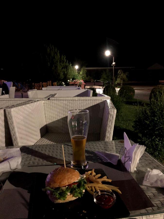 Deluxe Royal Beach Chok-Tal Екстериор снимка